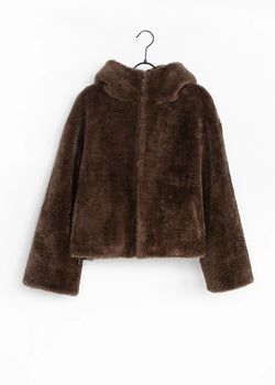 Farbe – Nuss