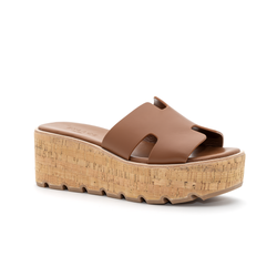 Colour – Tan