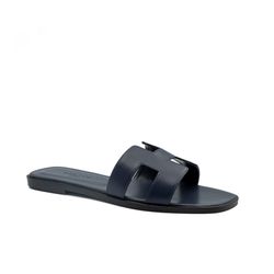 Colour – Navy