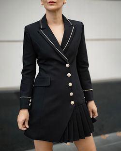 Colour – Black