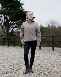 Colour – Taupe/Taupe