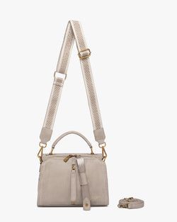 Nude Rustic