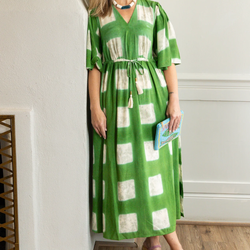 Color – Green Tie Dye