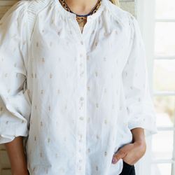 Color – White with Metallic Blockprint
