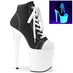 Varianten | Variants – Black / White [UV]