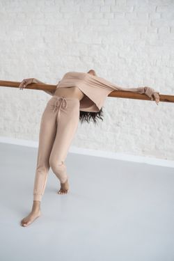 Christy Pants – Milky Caramel