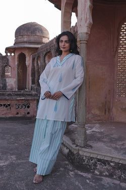 Similar Style – Electric Blue