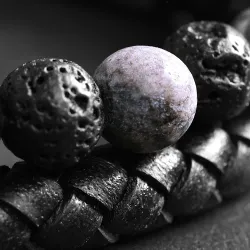 Stone – Spiderweb