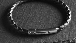 COLOR – Classic Black