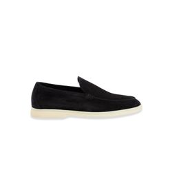 Color – Black