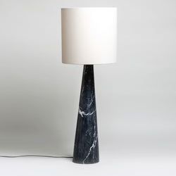 Black marble - White