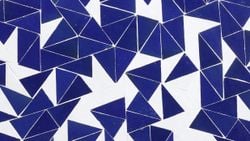 Finish – Blue-White