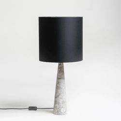 Finish – Grey Zayane marble - Black