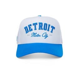 COLOR – WHITE / BLUE
