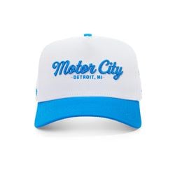 COLOR – WHITE / BLUE