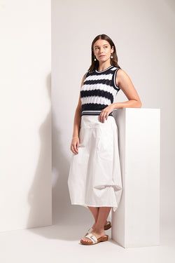 Colour – Navy/White