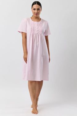 Colour – Pink