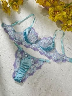 COLOR – BLUE