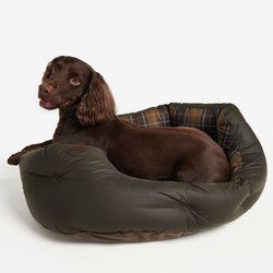 Barbour Luxury Dog Beds – Waxed 30" Dog Bed | Classic Tartan / Olive