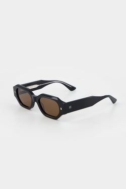 Color – Black/brown