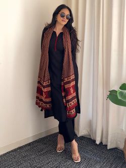 Explore Similar Style – Black