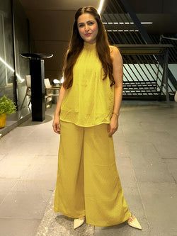 Color Variant : – Yellow