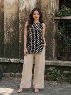Color – Black & Beige