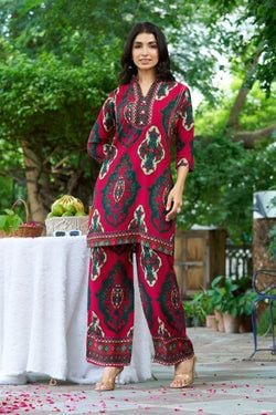 Style – Maroon