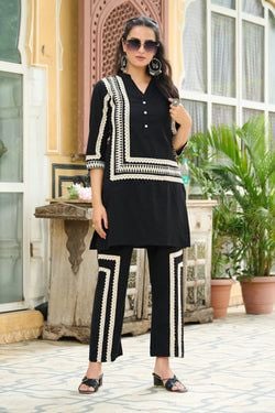 Style – Black