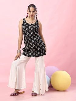 Color – Black
