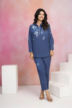 Style – Embroidered Zip