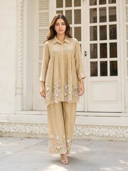 Color – Beige