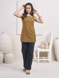 Color – Mustard & Red