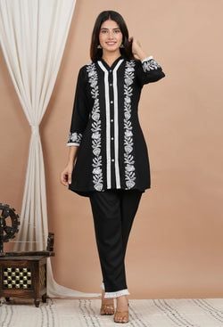 Style – Black Floral