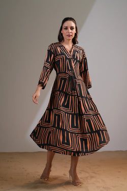 Color – Black & Orange