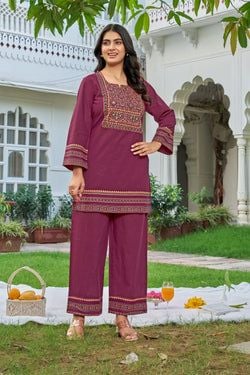 Color – Maroon
