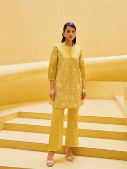 Color – Yellow