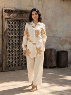 Color – Ivory & Brown