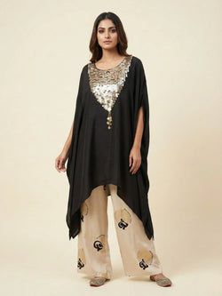 Color – Black & Beige