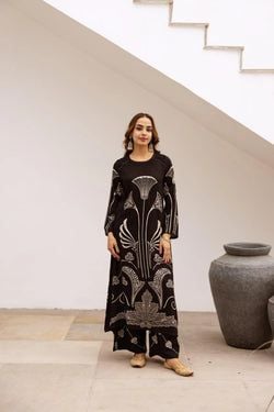 Color – Black