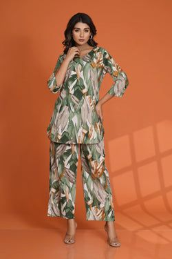 Color – Green & Grey
