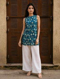Color – Blue & Beige