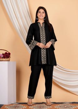 Style – Black Gold Lurex