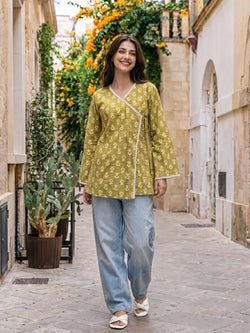 Color – Mustard & White