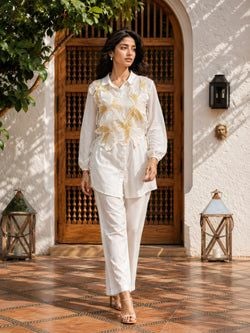Color – White & Gold