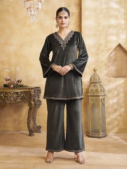 Style – Dark Fern Green
