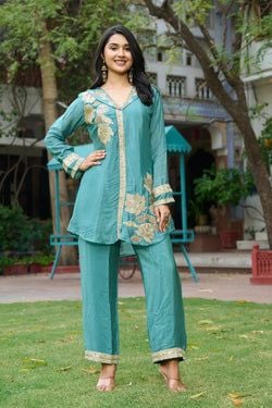 Color – Teal Green