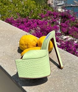 Colour – Pistachio