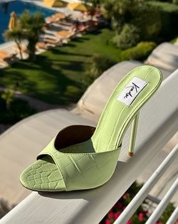 Colour – Pistachio