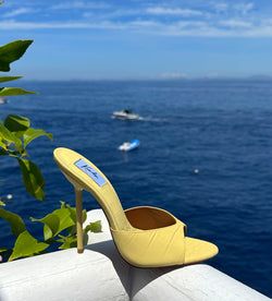 Colour – Yellow
